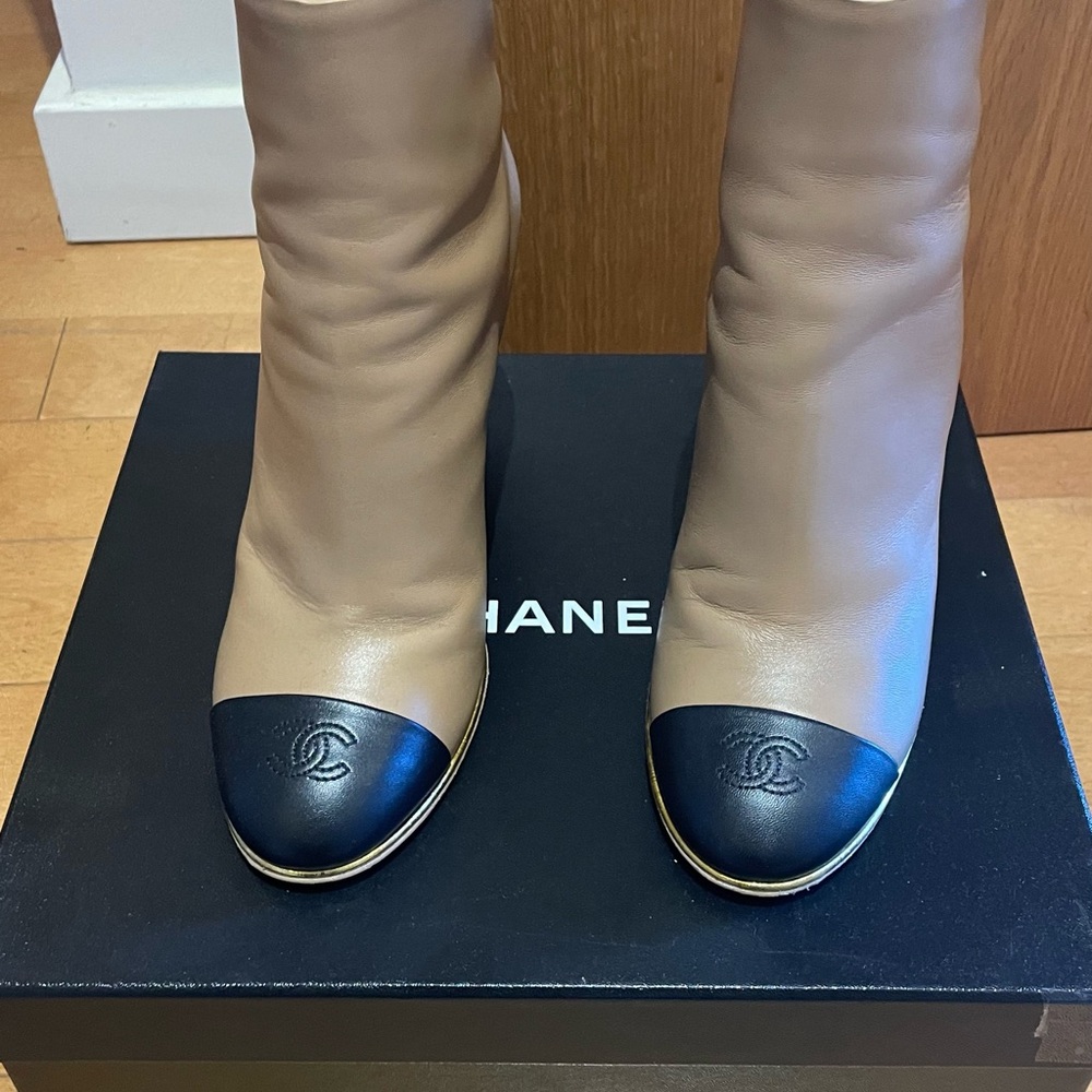 CHANEL Beige and Black Leather Heeled Boots